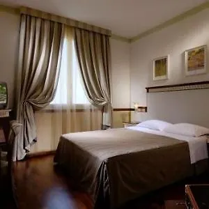 Zanhotel Centergross بينتيفوليو فندق