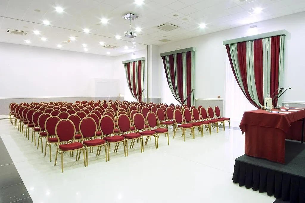 Zanhotel Centergross Бентивольо