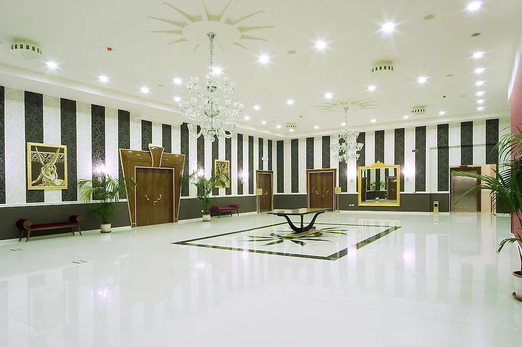 Отель Zanhotel Centergross Бентивольо